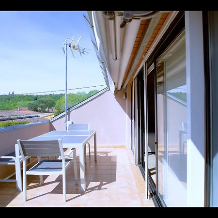 Forcadell Apartment